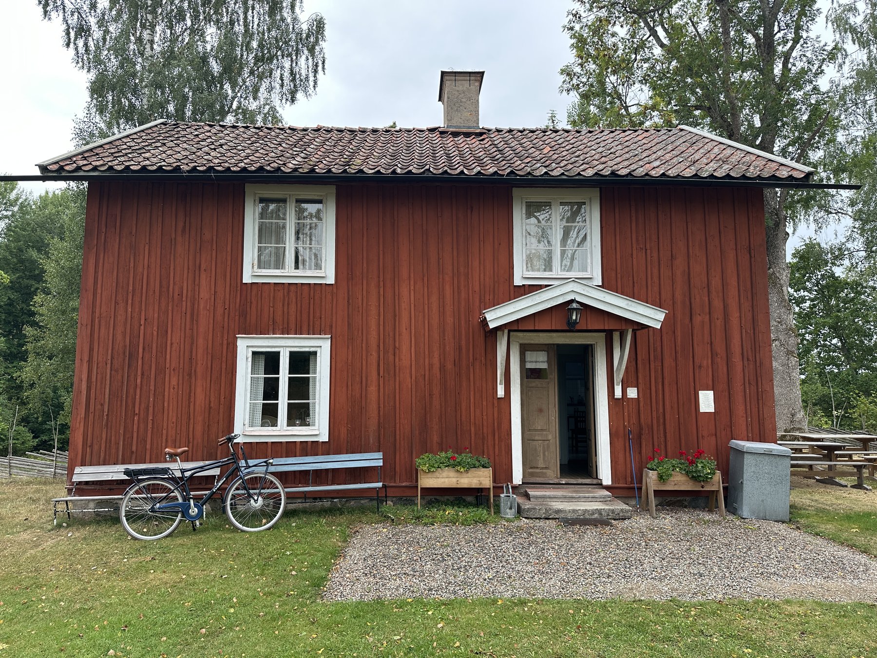 Solbergastugan, Regna hembygdsgård