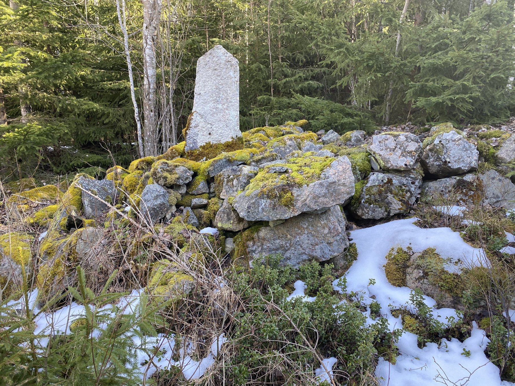 Vägmärke längs gamla landsvägen mellan Annedal och Kopparkullen